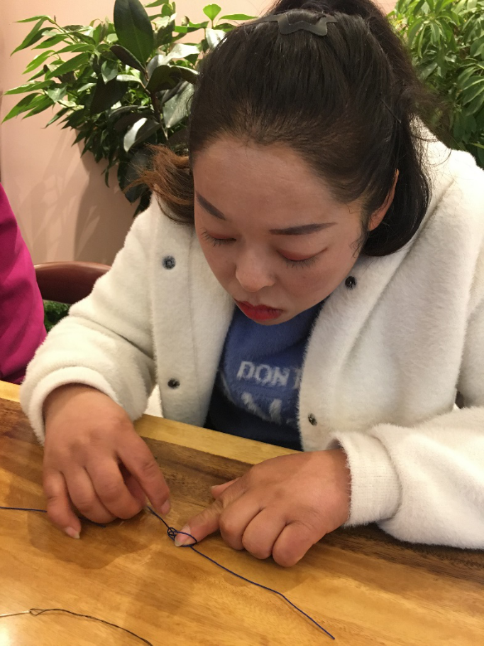 一个香包一味乡情——甘肃武威市凉州区张义镇灯山村手工文创 一个香包一味乡情——甘肃武威市凉州区张义镇灯山村手工文创