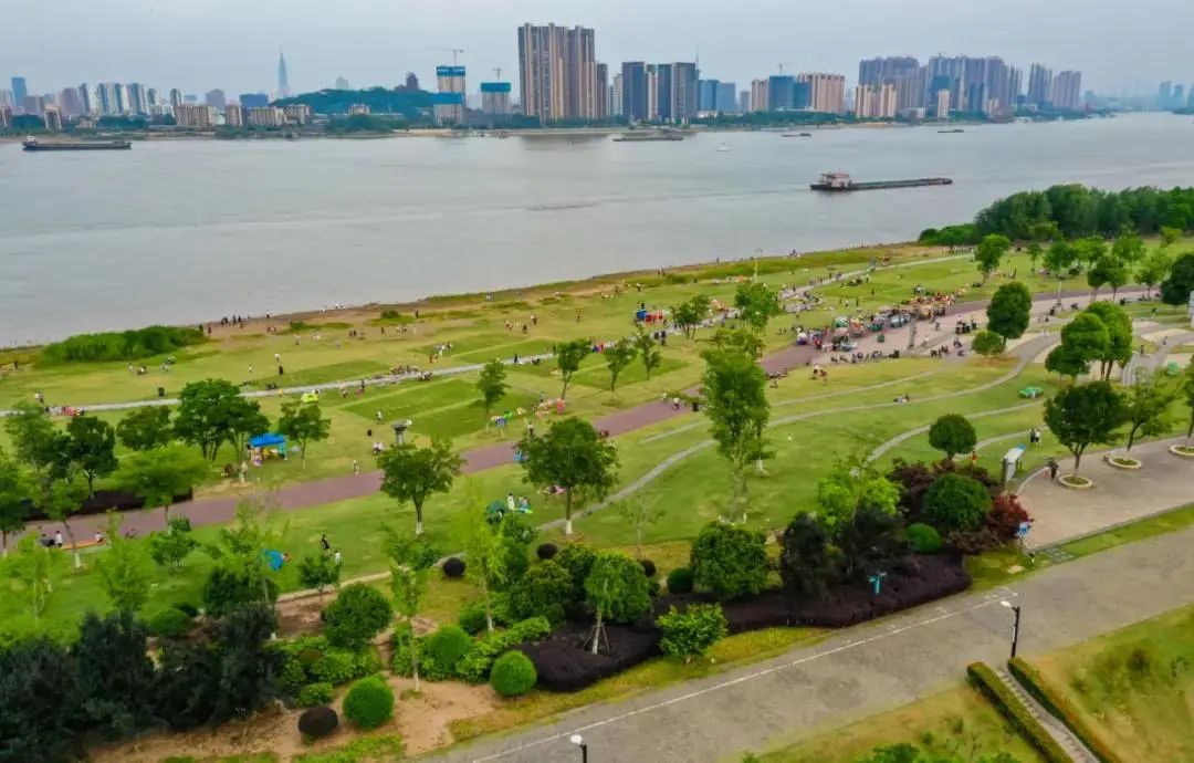 刚刚省长这份报告,为何频频“点名”南京? 刚刚省长这份报告,为何频频“点名”南京?