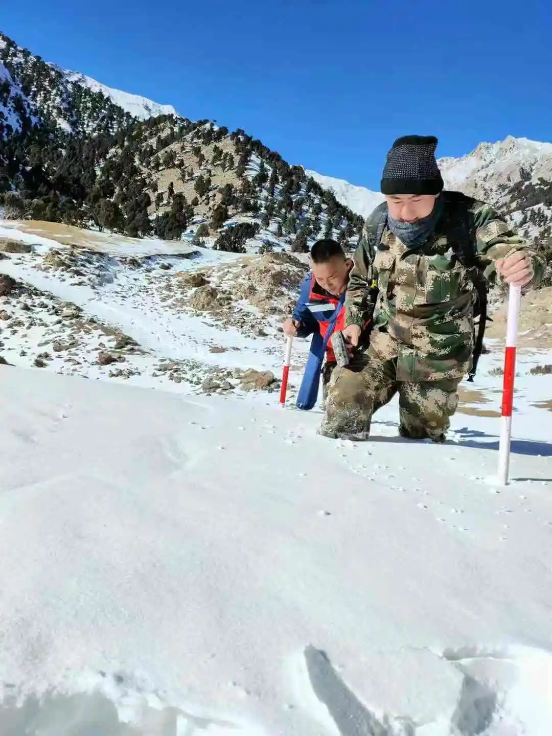 在崇山峻岭、雪域高原、茫茫林海中奋战，只为这件事