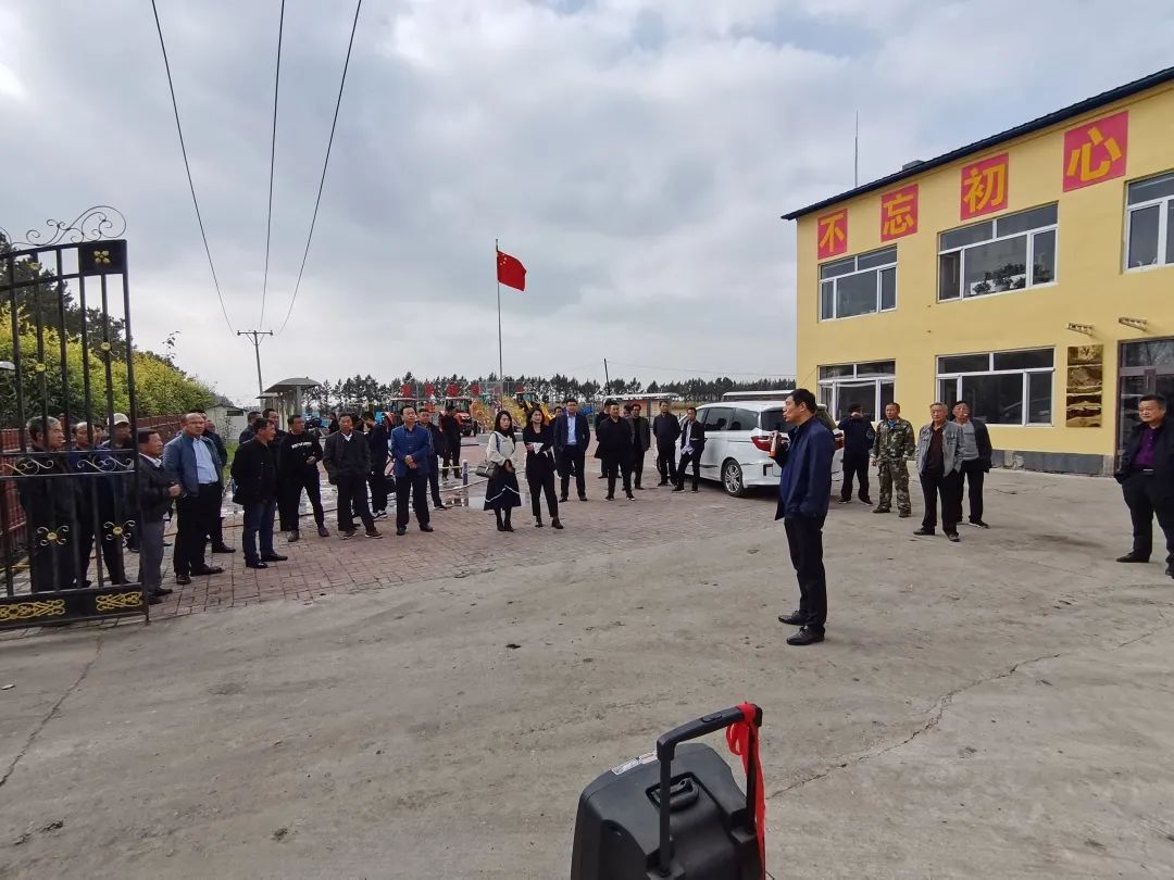 自然资源部定点扶贫驻村第一书记:把初心写在大地上 自然资源部定点扶贫驻村第一书记:把初心写在大地上