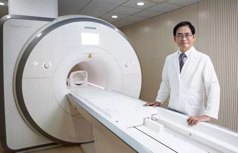 击垮一个成年人，一张体检报告就够了