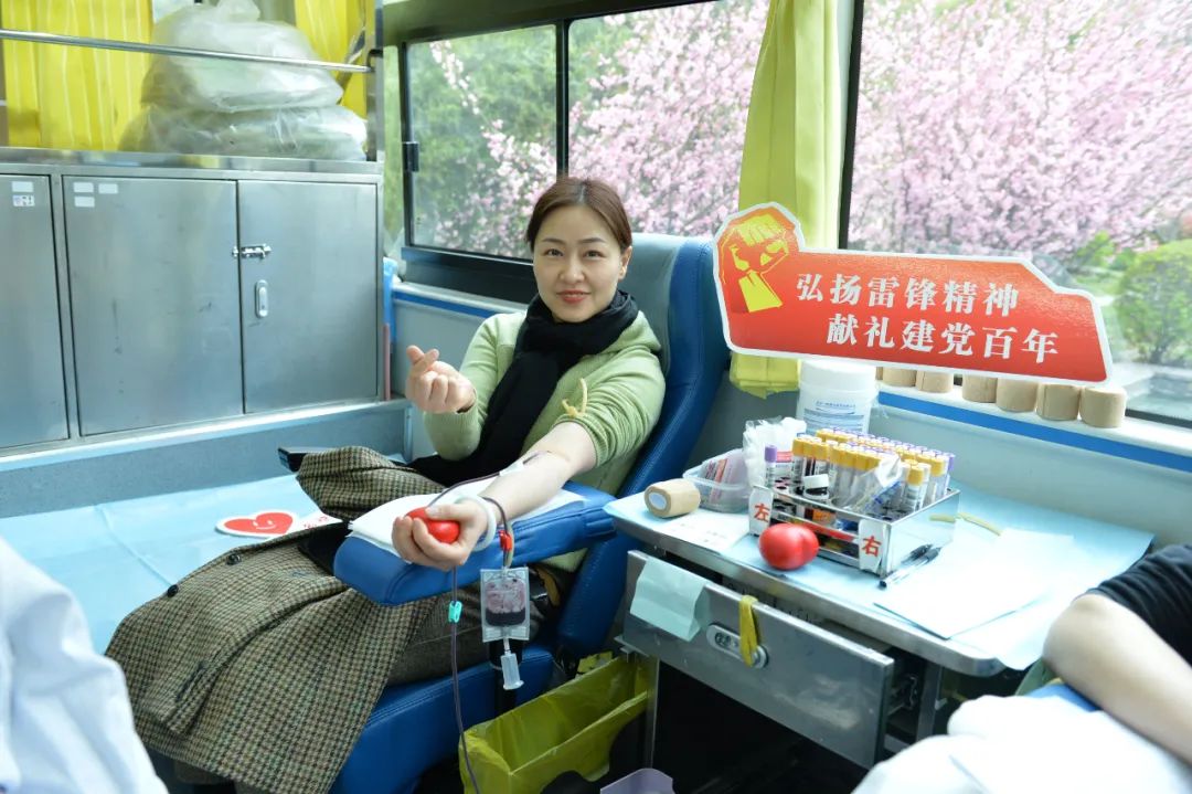 市局干部职工积极参加志愿无偿献血活动 市局干部职工积极参加志愿无偿献血活动