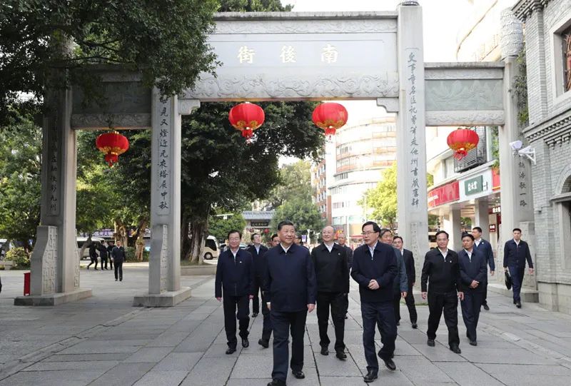 习近平：建设好管理好一座城市，要把菜篮子、人居环境、城市空间等工作放到重要位置切实抓好