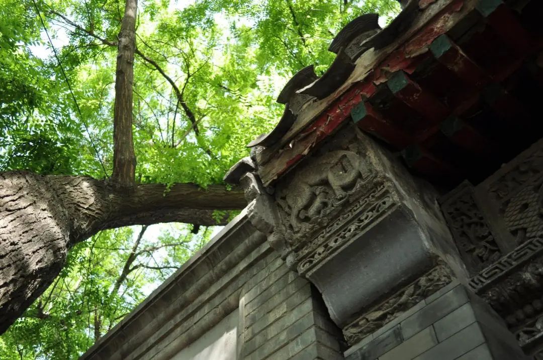 尊重历史文化、传承工匠精神,一同寻觅东四历史文化街区的历史痕迹 尊重历史文化、传承工匠精神,一同寻觅东四历史文化街区的历史痕迹