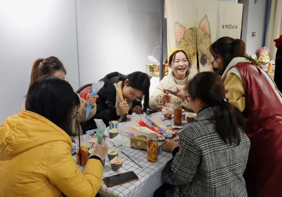 三月暖阳不及你 | 今天的主角 是她们 三月暖阳不及你 | 今天的主角 是她们