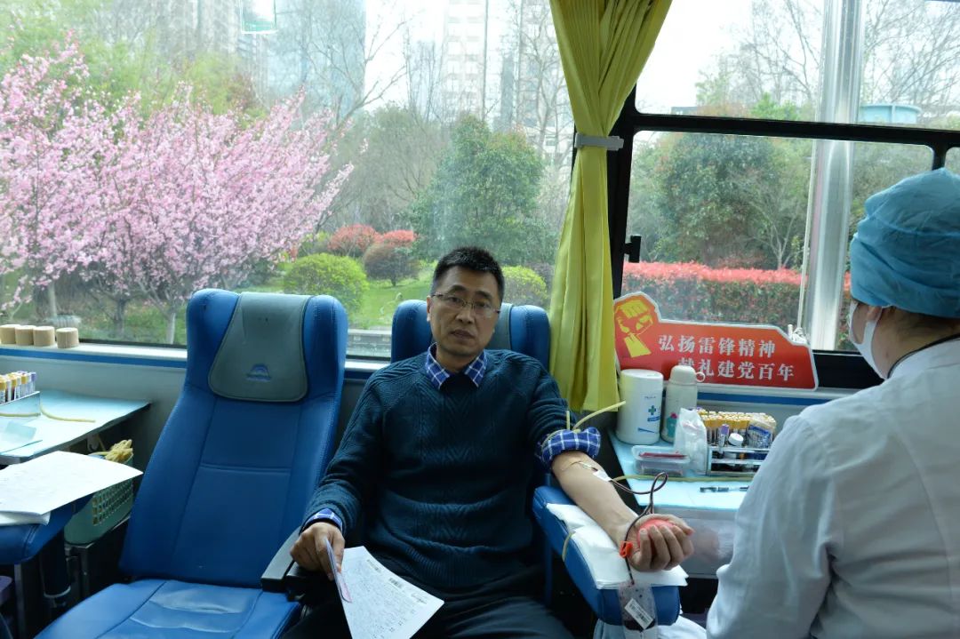 市局干部职工积极参加志愿无偿献血活动 市局干部职工积极参加志愿无偿献血活动