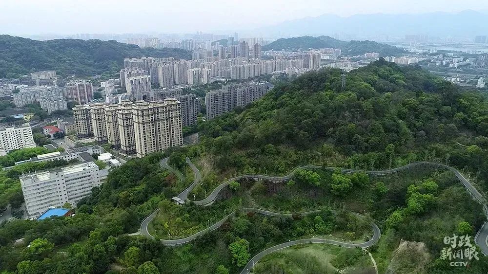 习近平：建设好管理好一座城市，要把菜篮子、人居环境、城市空间等工作放到重要位置切实抓好