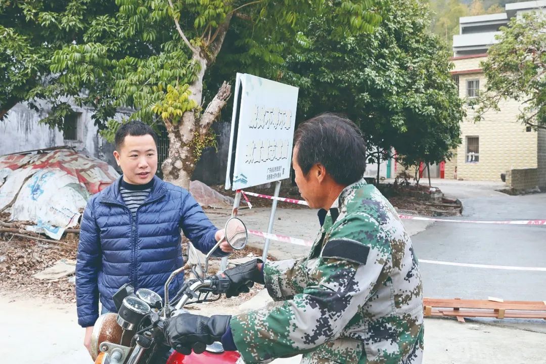 脱贫户心中的“自家人”——记全国脱贫攻坚先进个人钟奕苑 脱贫户心中的“自家人”——记全国脱贫攻坚先进个人钟奕苑