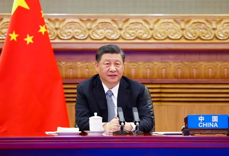 习近平：形成人与自然和谐共生新格局