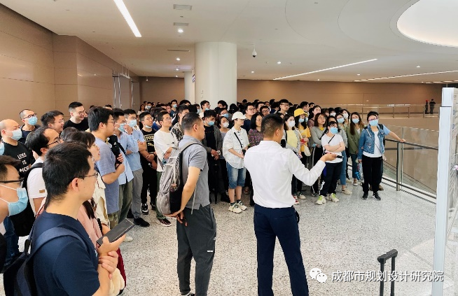 【党史学习】我院“奋斗新起航·展翼共翱翔” 主题党建及研学活动在天府国际机场顺利开展