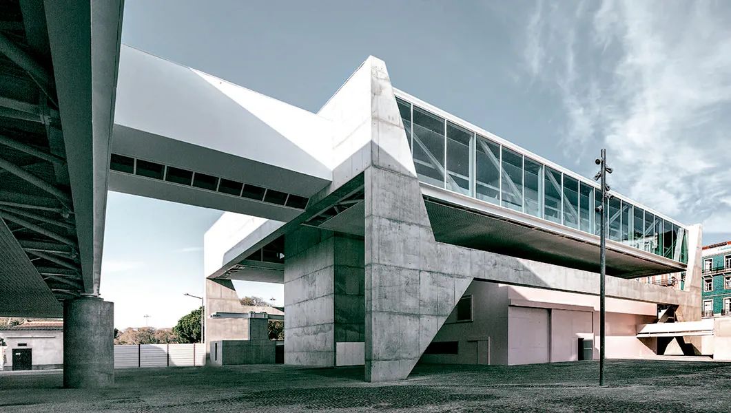 普利兹克建筑奖得主保罗·门德斯·达·洛查去世