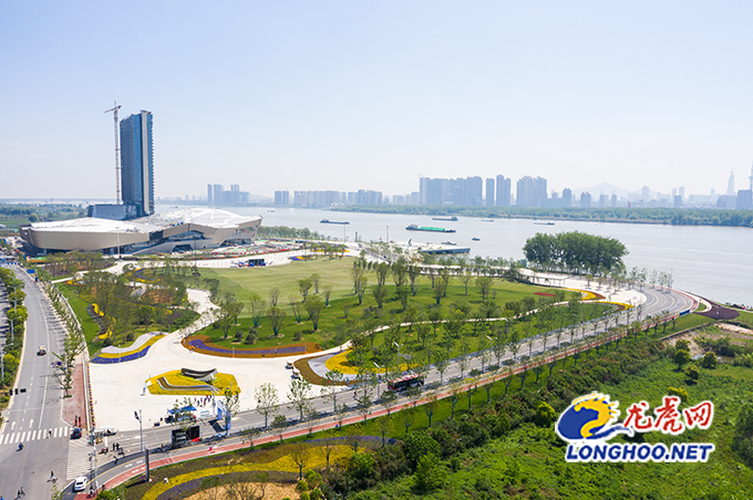 春风拂绿江北岸 江北新区“定山城市客厅”开门迎客