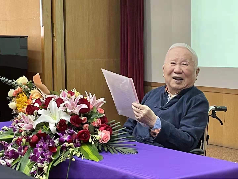 【编者絮语】石楠 | 求索 【编者絮语】石楠 | 求索