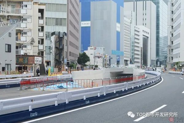世界第一车站与顶级繁华大商圈 ——新宿站 世界第一车站与顶级繁华大商圈 ——新宿站