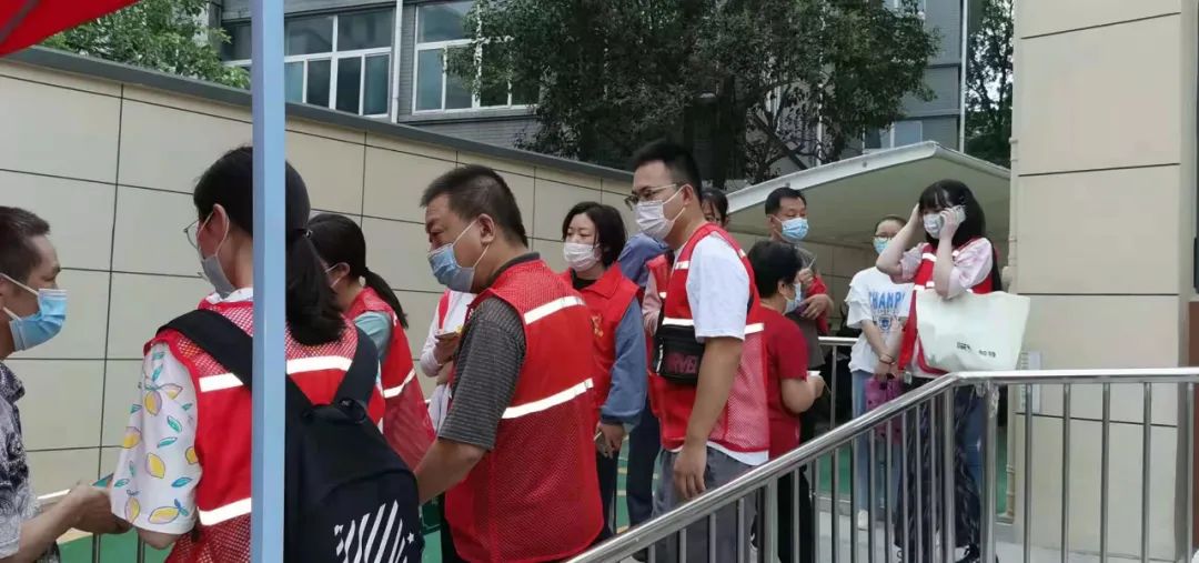 我局统筹打好疫情防控和防汛抗台两场硬仗