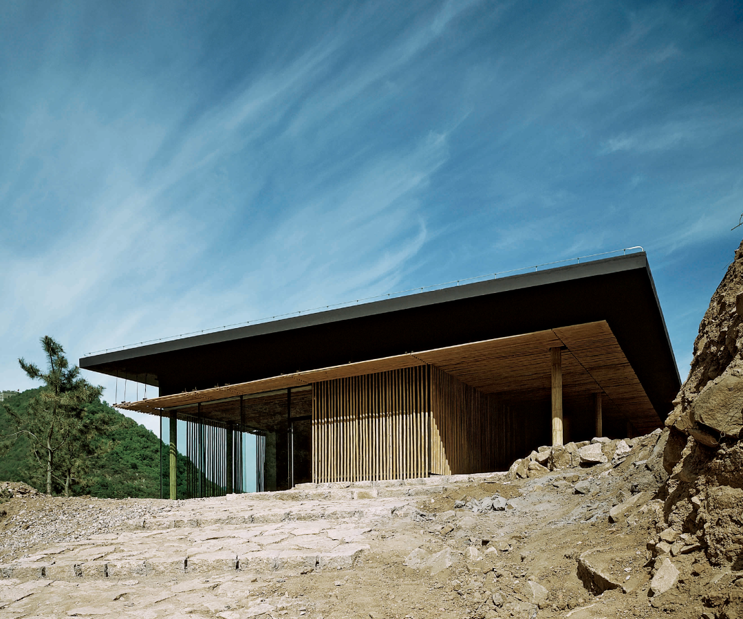他是日本炙手可热的建筑大师，却希望自己的建筑消失？