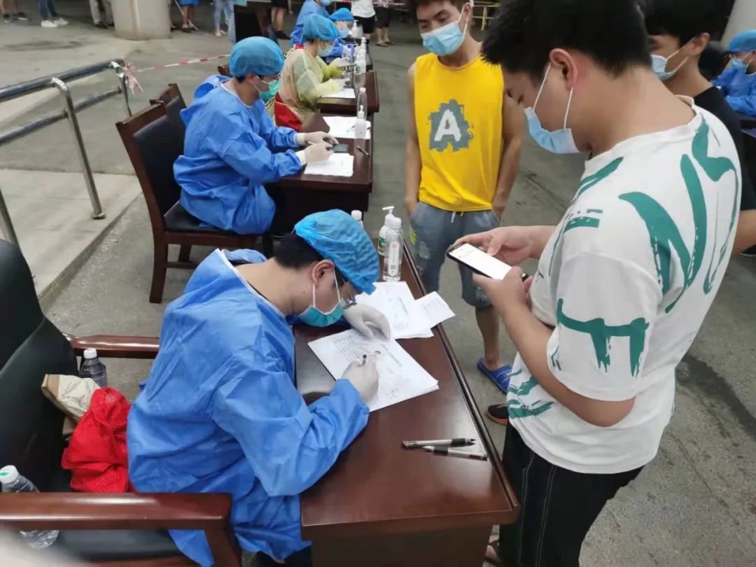 我局统筹打好疫情防控和防汛抗台两场硬仗