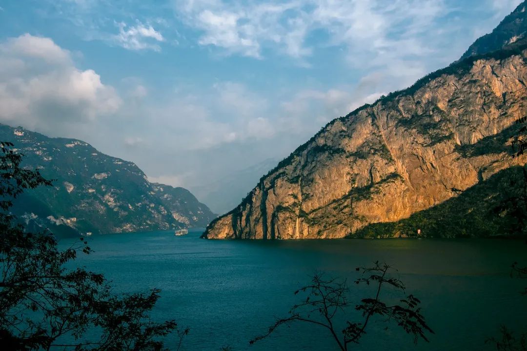 图书资讯丨镌刻的峡:三峡石刻研究与保护(研究卷) 图书资讯丨镌刻的峡:三峡石刻研究与保护(研究卷)