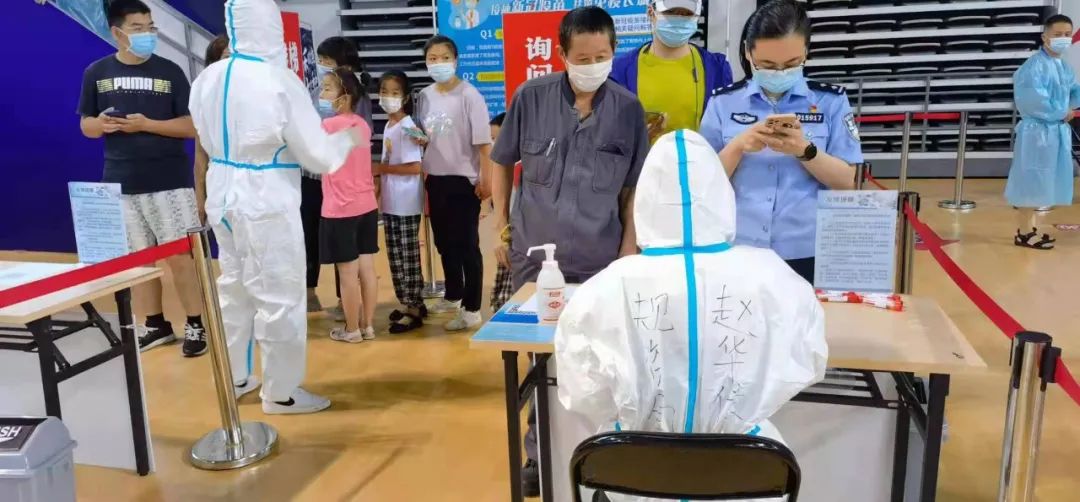 我局统筹打好疫情防控和防汛抗台两场硬仗