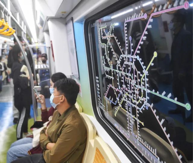 全国60分钟以上极端通勤人口减少，但这5城仍在增加