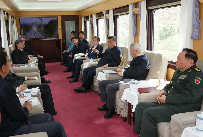 习近平：以人为本完善城市功能，推动西藏高质量发展