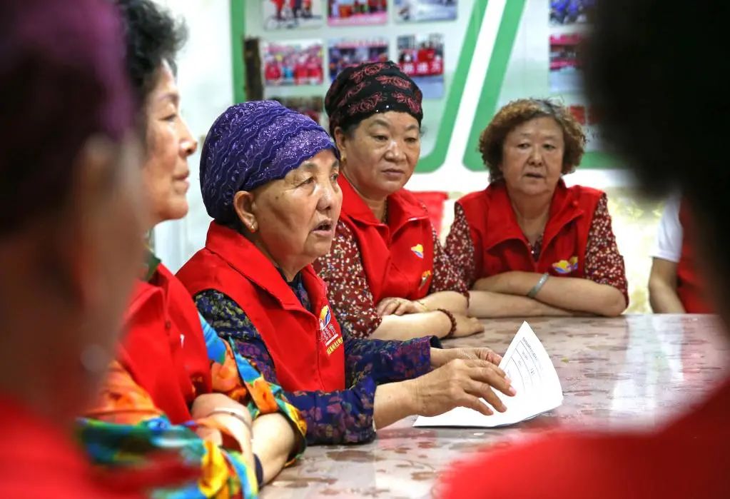 “七一勋章”获得者丨热心大妈王兰花——她，让这满城尽是“兰花”香