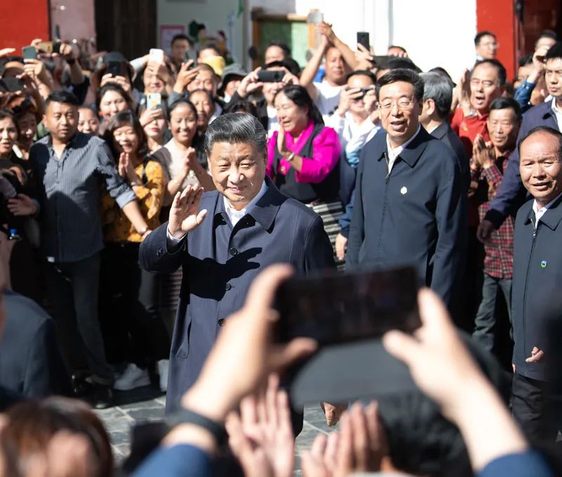 习近平：以人为本完善城市功能，推动西藏高质量发展
