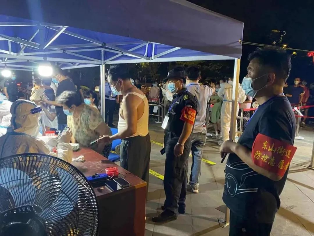 我局统筹打好疫情防控和防汛抗台两场硬仗