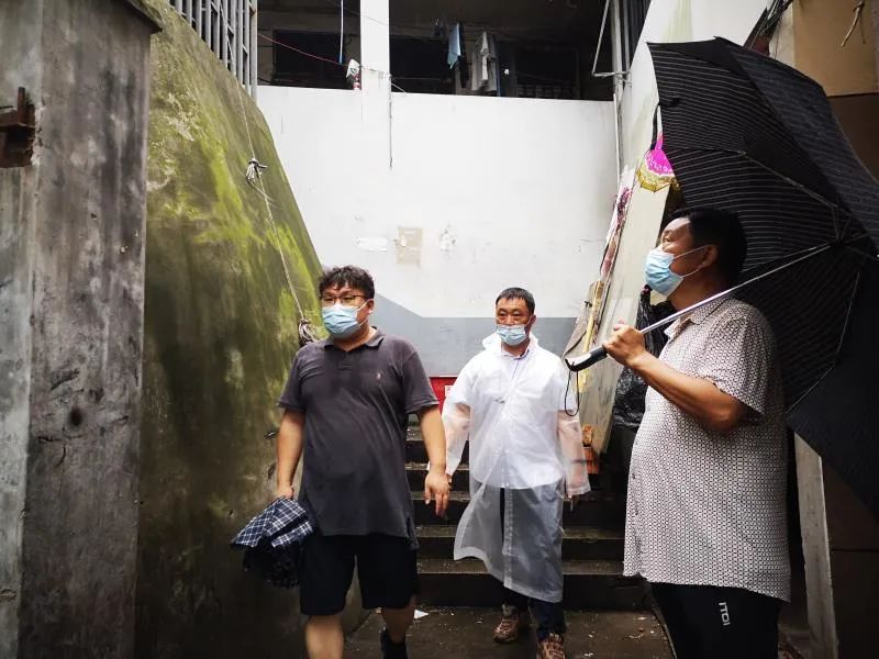 我局统筹打好疫情防控和防汛抗台两场硬仗 我局统筹打好疫情防控和防汛抗台两场硬仗