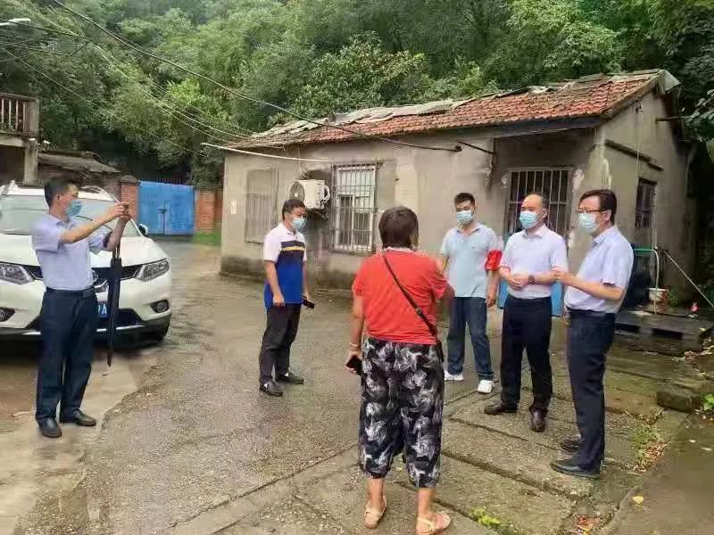 我局统筹打好疫情防控和防汛抗台两场硬仗 我局统筹打好疫情防控和防汛抗台两场硬仗