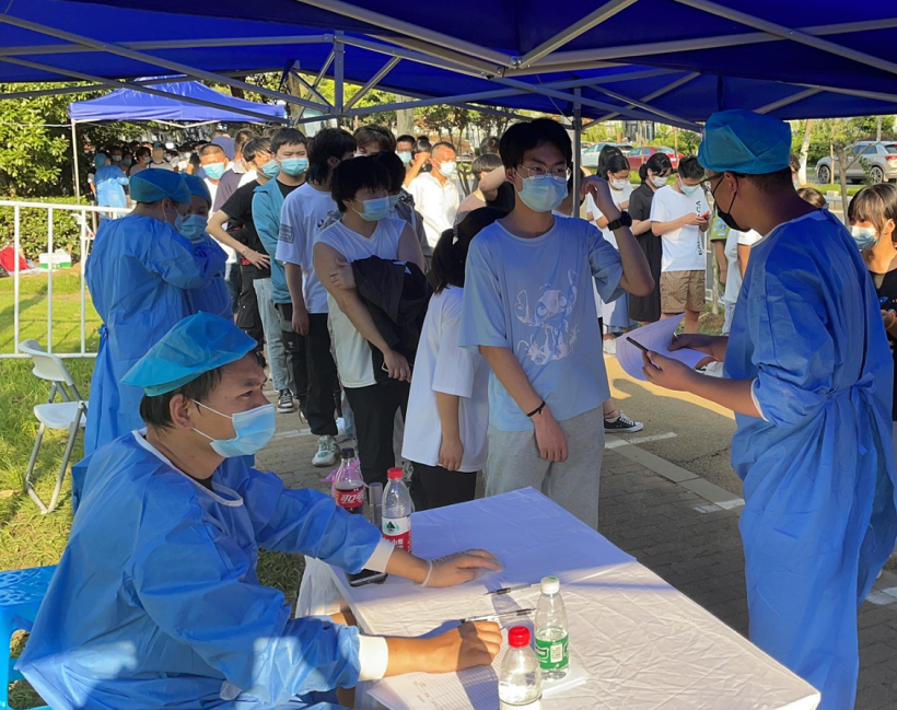 我局统筹打好疫情防控和防汛抗台两场硬仗