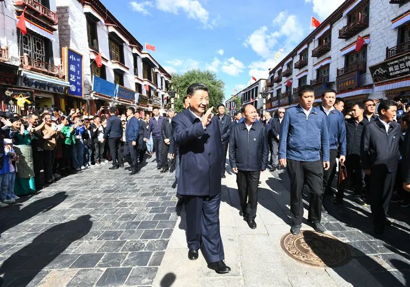 习近平：以人为本完善城市功能，推动西藏高质量发展
