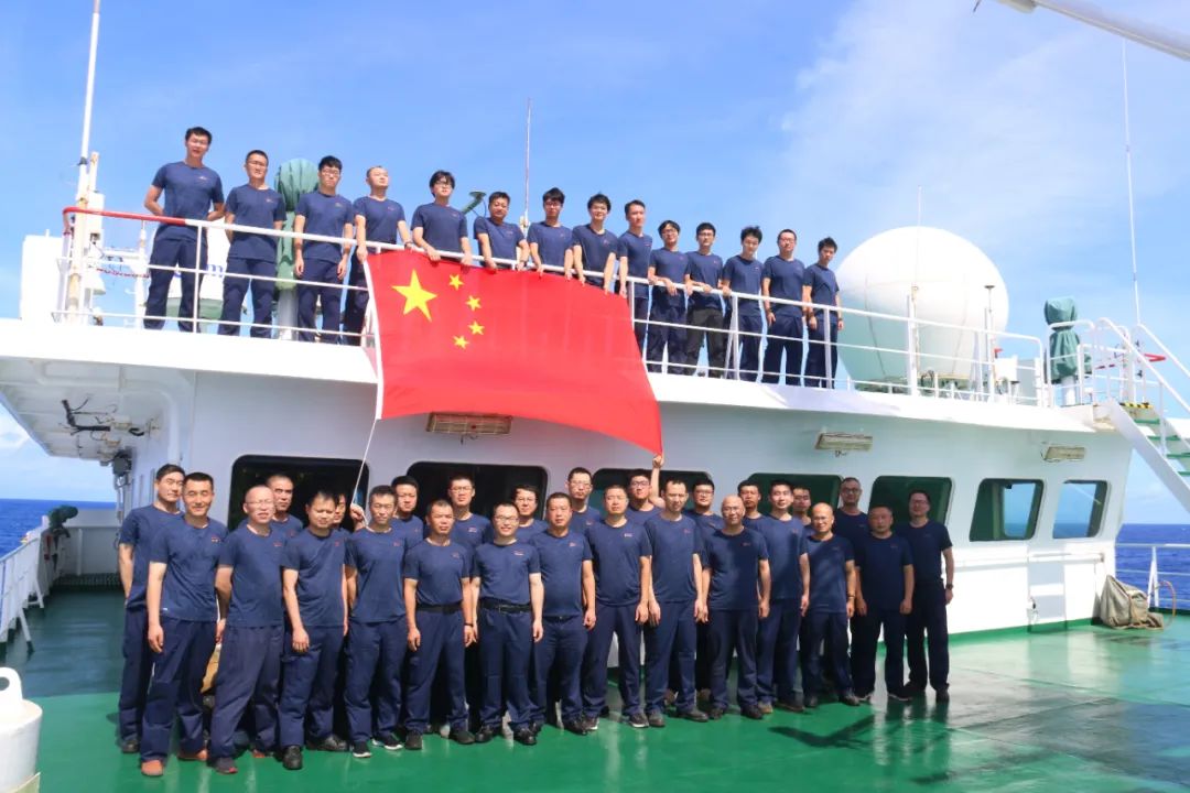 国庆节,他们在太平洋上升起五星红旗 国庆节,他们在太平洋上升起五星红旗