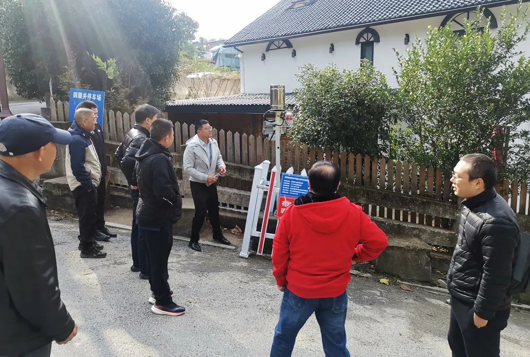 因“地”制“仪”防治监测有成效