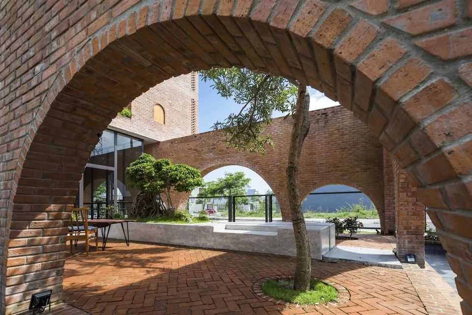 以砖为媒，十个值得一看的住宅建筑