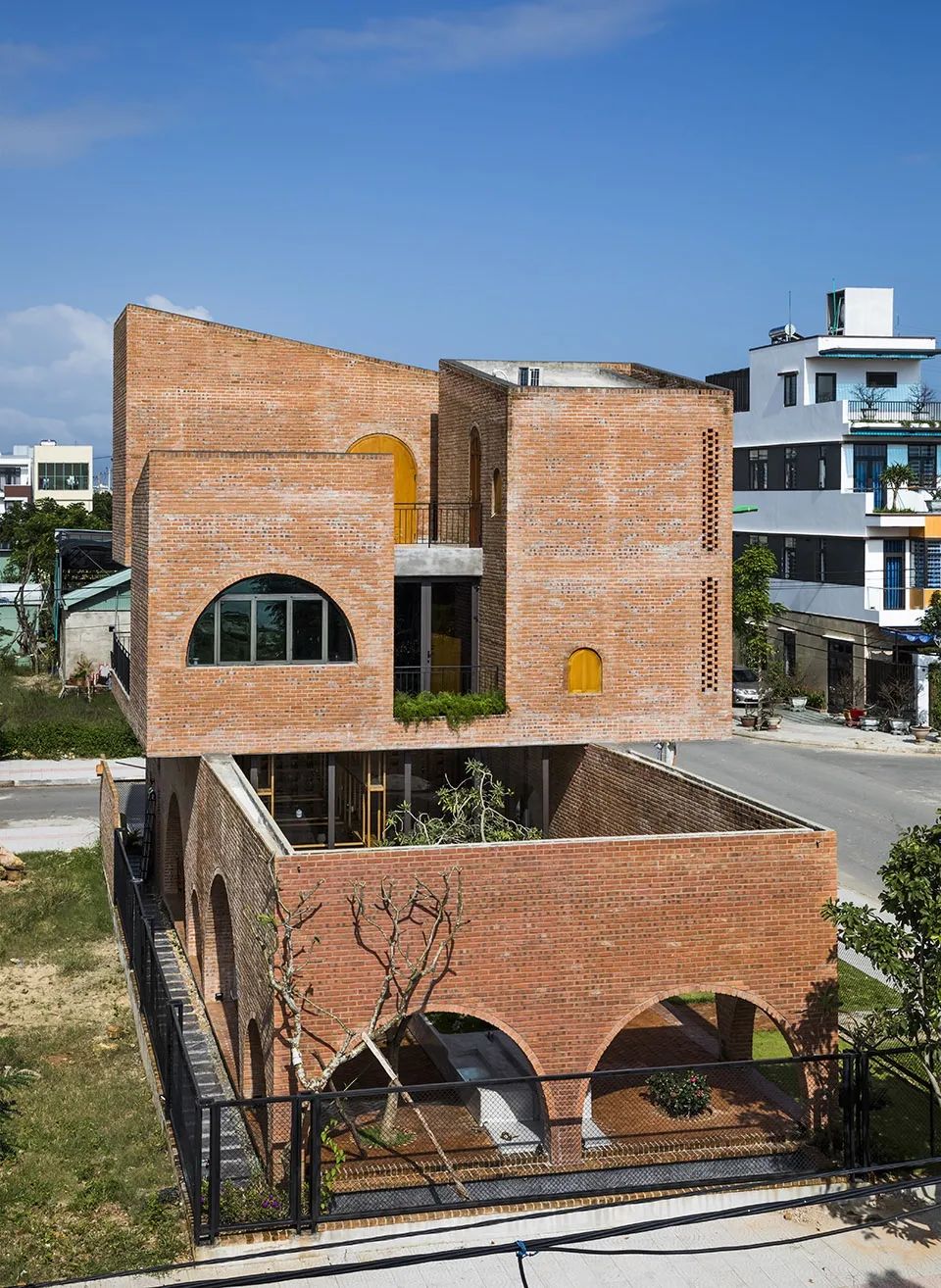 以砖为媒，十个值得一看的住宅建筑