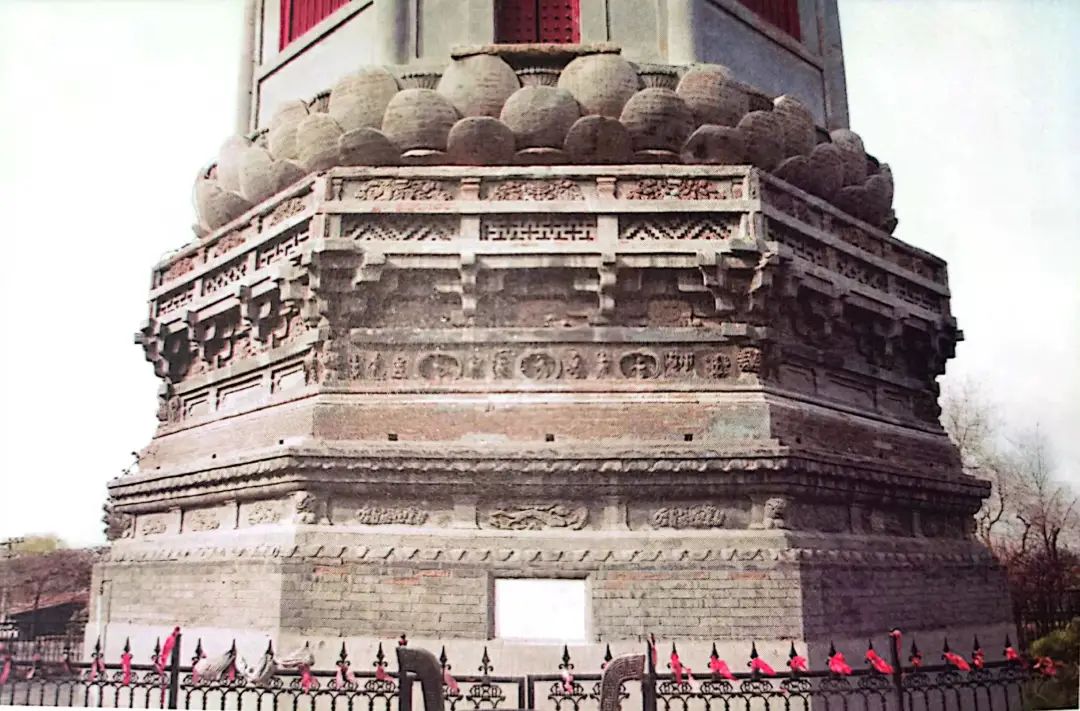 京城古迹丨燃灯塔:1400年的古老建筑,地标意义的文化象征 京城古迹丨燃灯塔:1400年的古老建筑,地标意义的文化象征