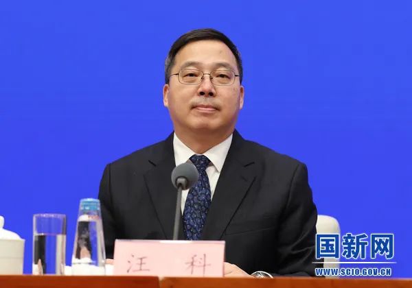 住建部：结合城市更新、城镇老旧小区改造等工作，大力推进老年宜居环境建设