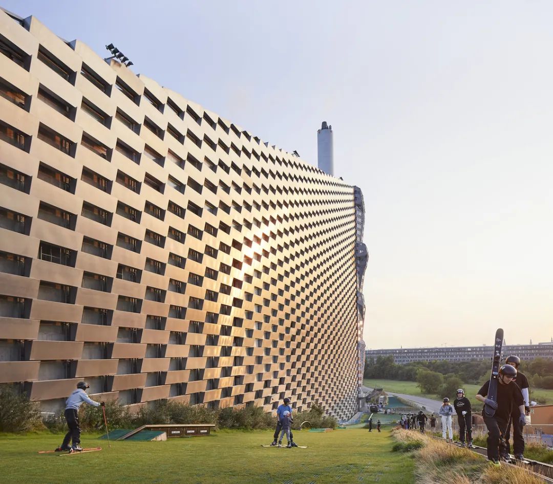 这些建筑“脑壳在发光”,带你看13组屋顶空间创意设计 这些建筑“脑壳在发光”,带你看13组屋顶空间创意设计