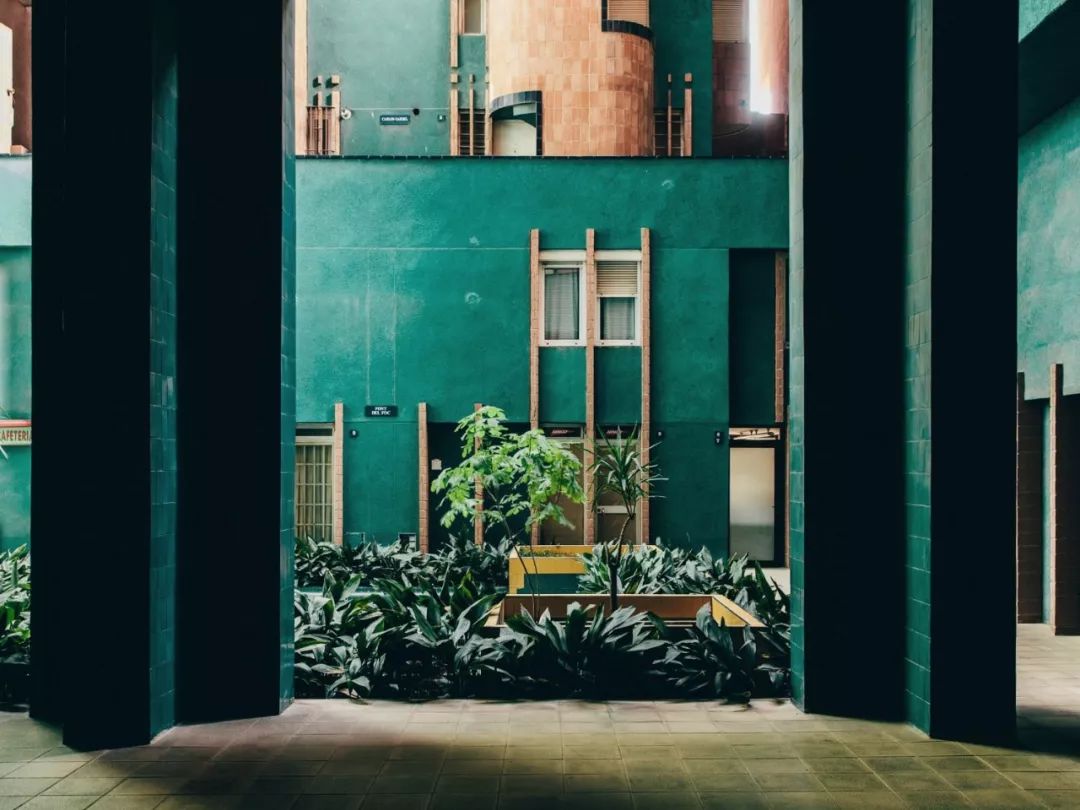 巨星陨落丨里卡多·波菲(Ricardo Bofill)西班牙鬼才建筑师的梦幻世界【环球建筑】 巨星陨落丨里卡多·波菲(Ricardo Bofill)西班牙鬼才建筑师的梦幻世界【环球建筑】