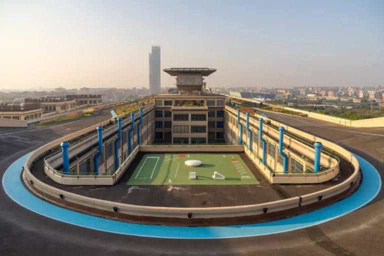 这些建筑“脑壳在发光”,带你看13组屋顶空间创意设计 这些建筑“脑壳在发光”,带你看13组屋顶空间创意设计