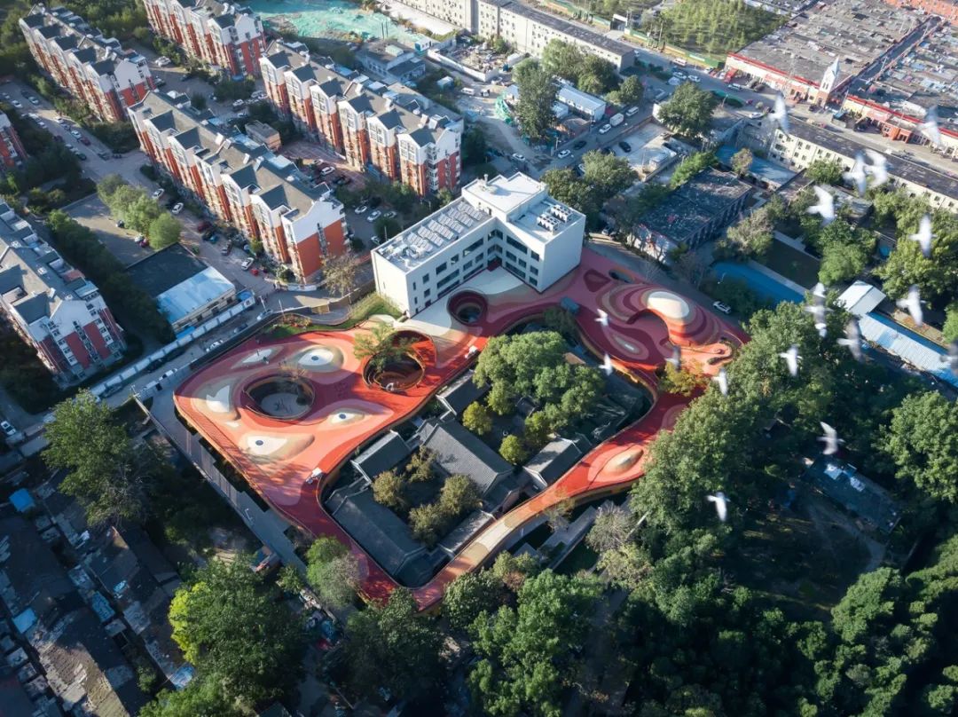 这些建筑“脑壳在发光”,带你看13组屋顶空间创意设计 这些建筑“脑壳在发光”,带你看13组屋顶空间创意设计