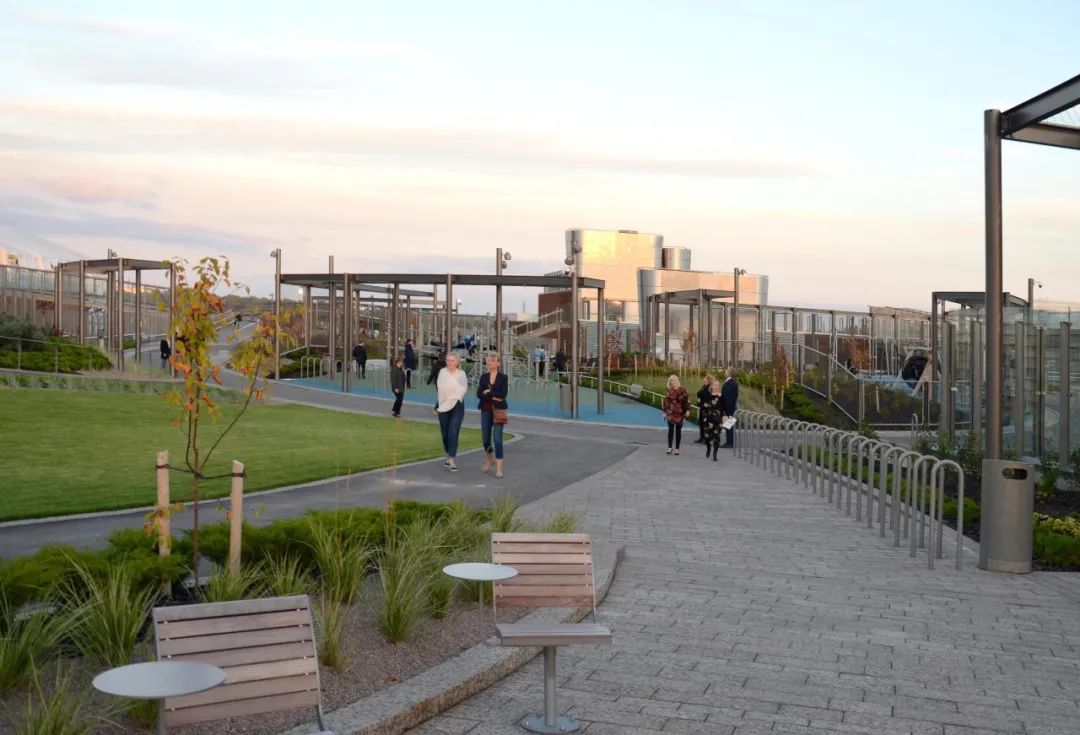 这些建筑“脑壳在发光”,带你看13组屋顶空间创意设计 这些建筑“脑壳在发光”,带你看13组屋顶空间创意设计