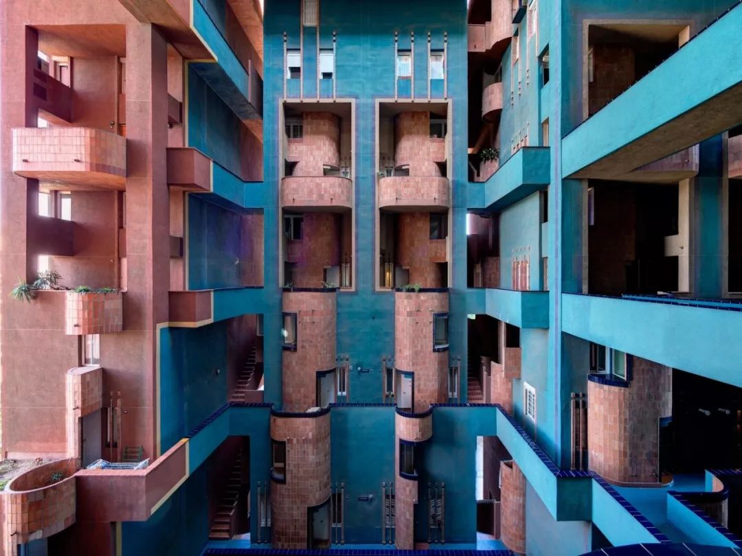 巨星陨落丨里卡多·波菲(Ricardo Bofill)西班牙鬼才建筑师的梦幻世界【环球建筑】 巨星陨落丨里卡多·波菲(Ricardo Bofill)西班牙鬼才建筑师的梦幻世界【环球建筑】