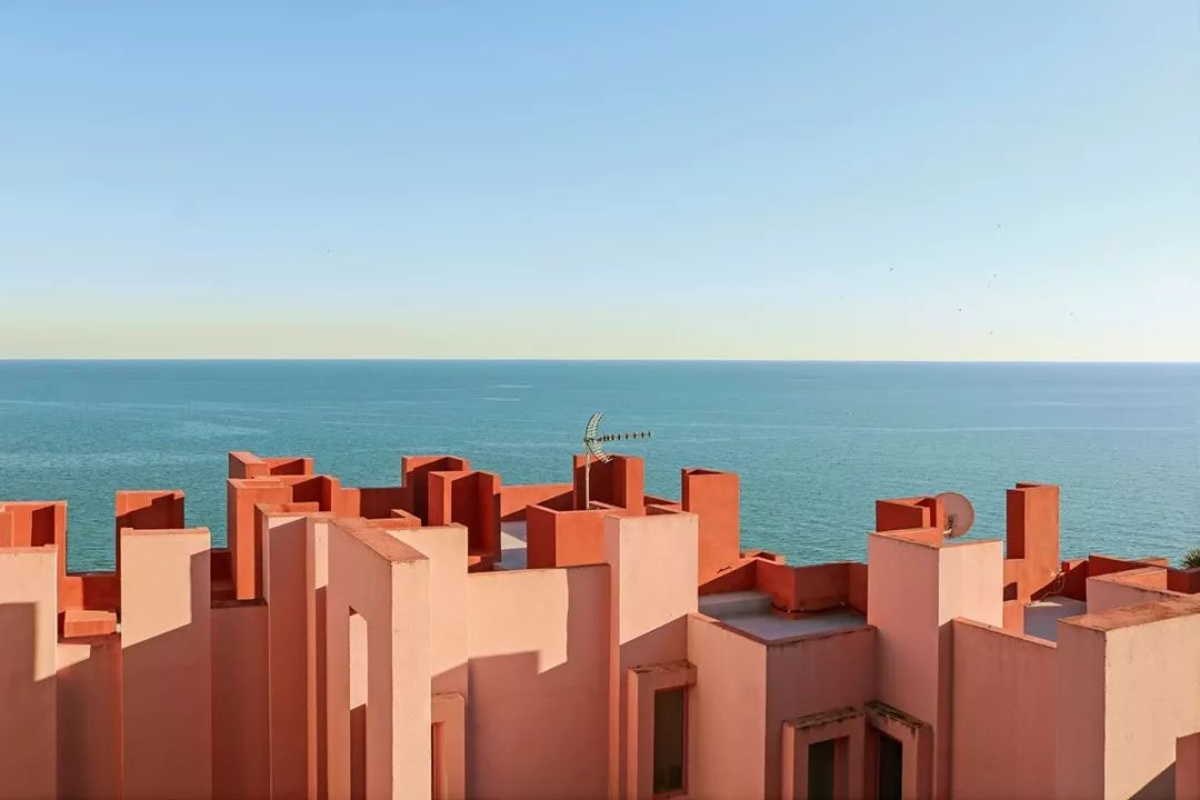巨星陨落丨里卡多·波菲（Ricardo Bofill）西班牙鬼才建筑师的梦幻世界【环球建筑】