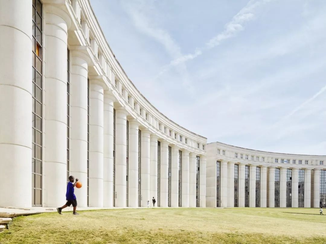 巨星陨落丨里卡多·波菲(Ricardo Bofill)西班牙鬼才建筑师的梦幻世界【环球建筑】 巨星陨落丨里卡多·波菲(Ricardo Bofill)西班牙鬼才建筑师的梦幻世界【环球建筑】