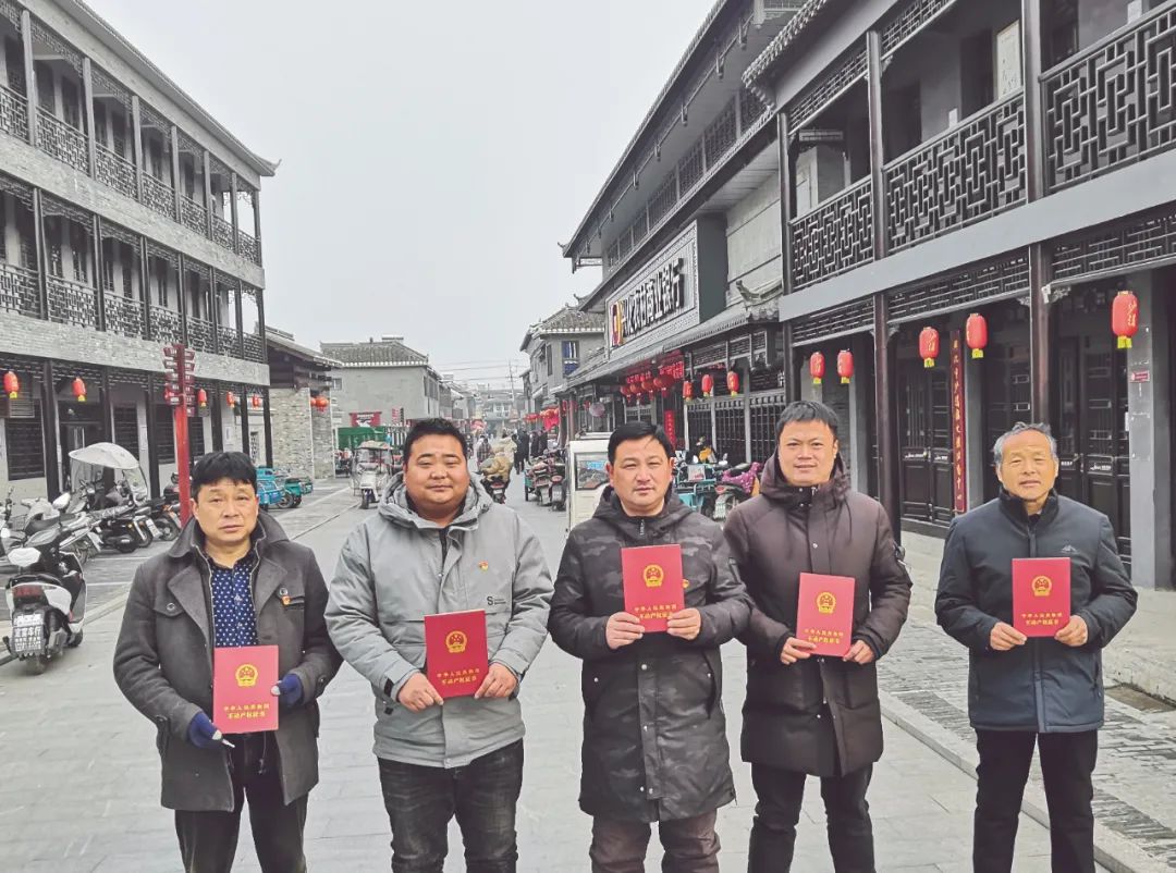 新春走基层|一抹红色暖人心 新春走基层|一抹红色暖人心