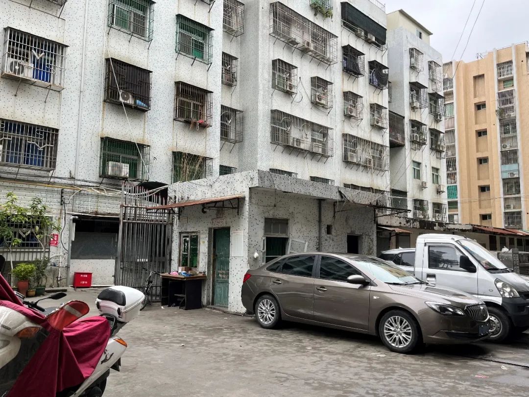 “门房”出走之后:老旧小区的治理难题 “门房”出走之后:老旧小区的治理难题