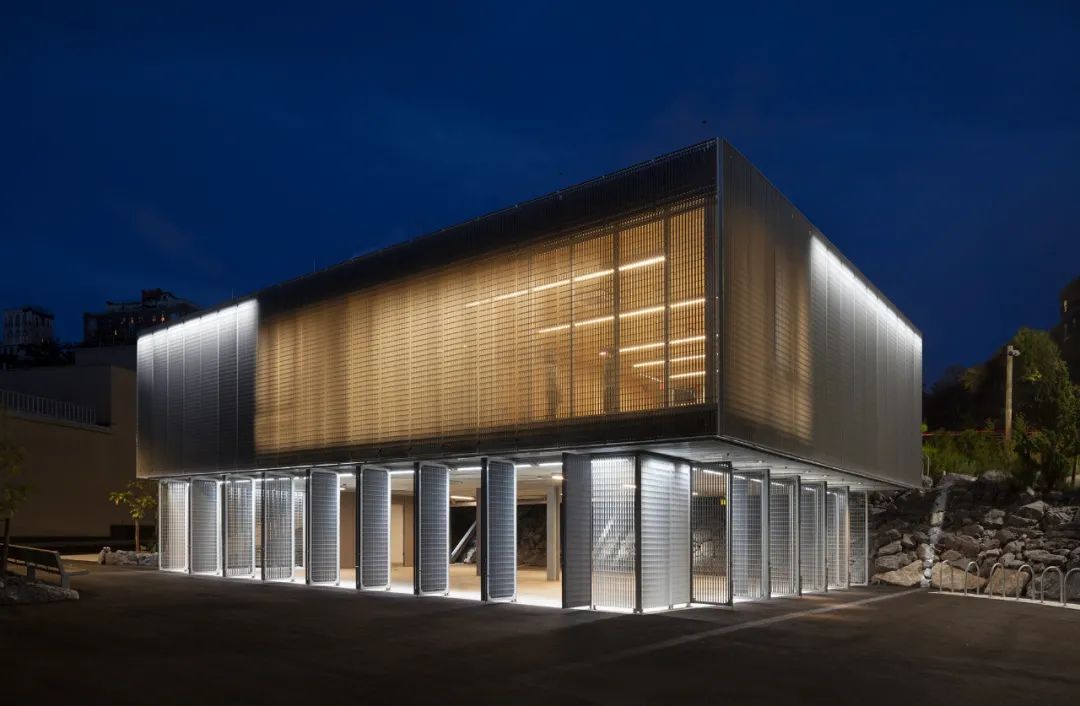 Snøhetta北京图书馆因16米幕墙引争议，建筑师能为“鸟类撞击”做什么？
