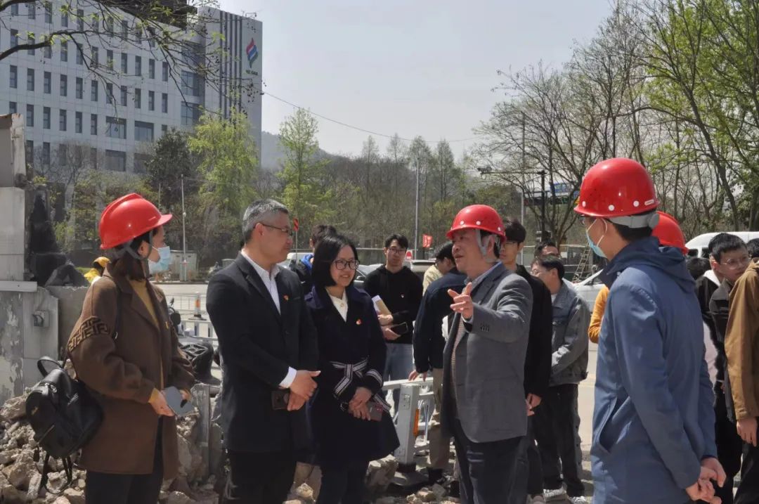 “党员在一线” | 市征收中心落实杭州亚运会板球场馆周边环境整治工作